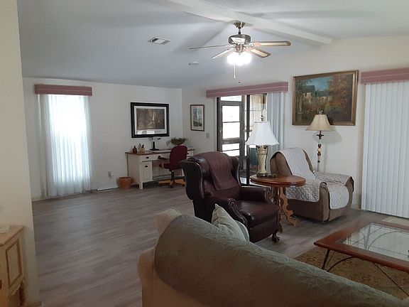 5th image of 1229 E Schwartz Blvd #2023-2024