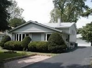 26W366 Harrison Ave, Winfield, IL 60190