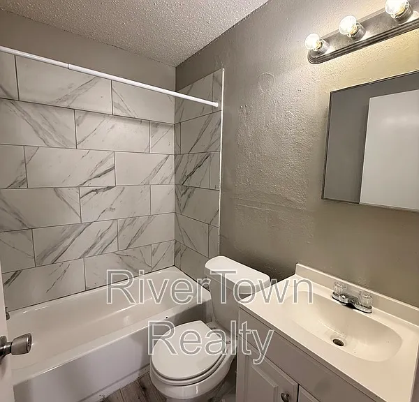 3757 Fairmont Ave — Photo 5