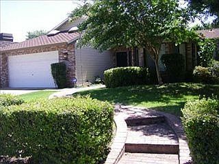 2nd image of 1610 Pebblewood Dr