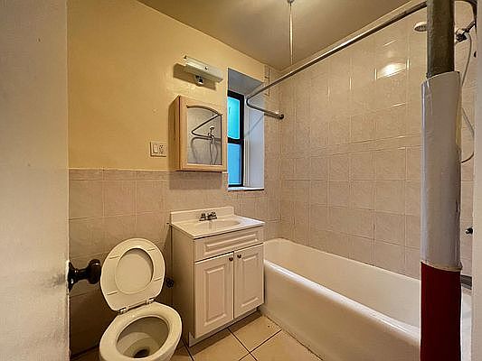 5th image of 914 84th St #Aa