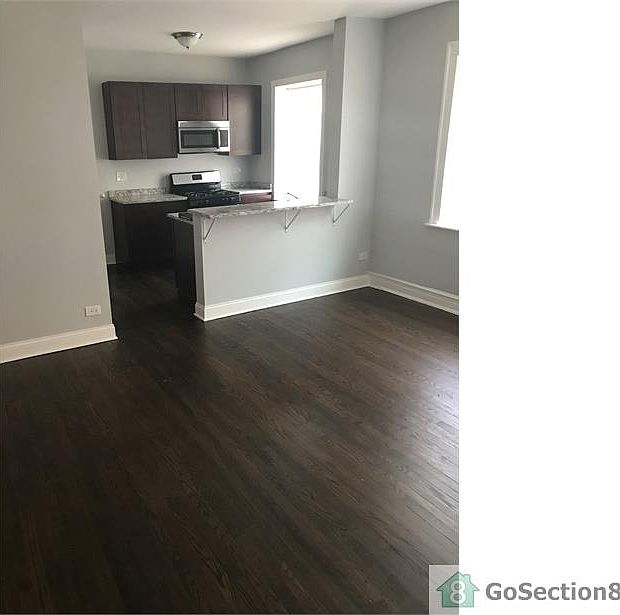 1st image of 6948 S Oglesby Ave #2