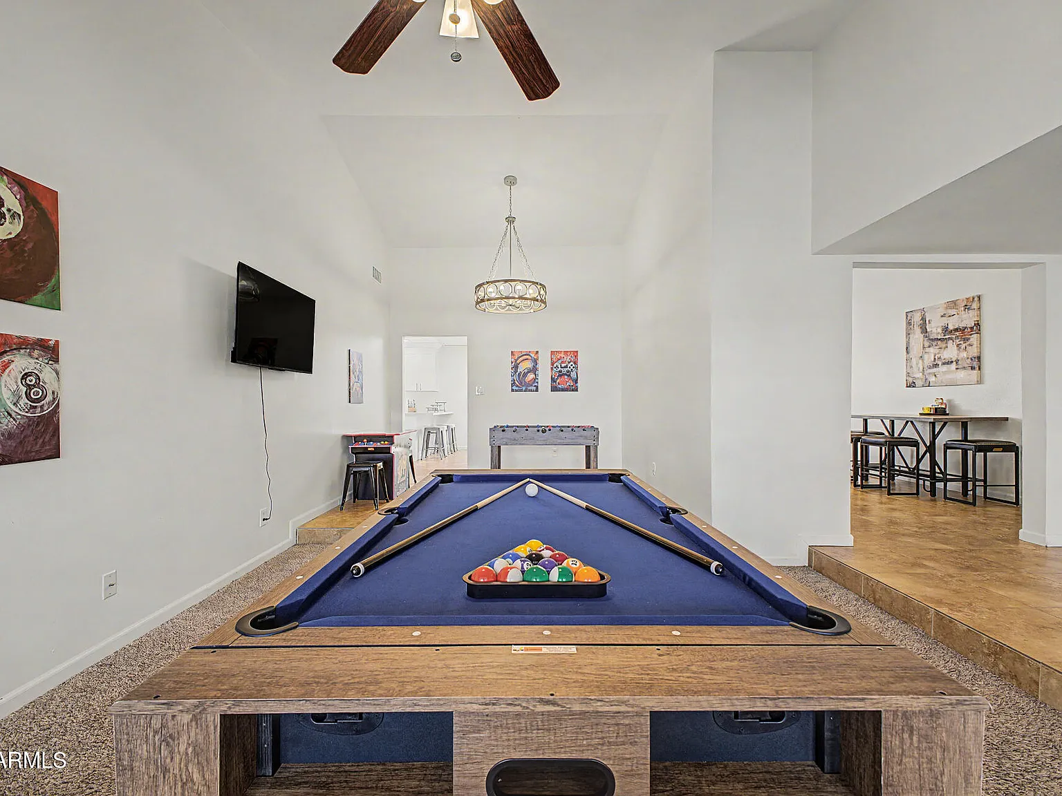 4 bed, 2.0 bath, 2422 sqft, $3,500 — Photo 4