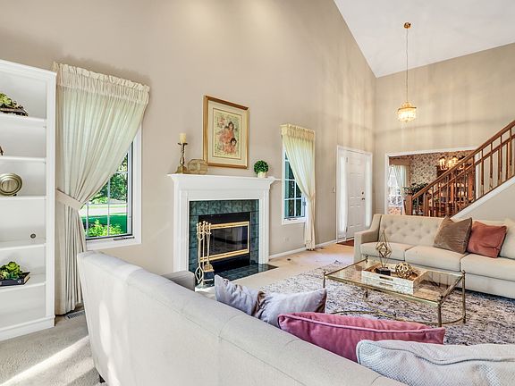 5th image of 806 Braeman Ct #806
