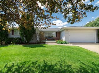 5671 Southwest Rd, Platteville, WI 53818