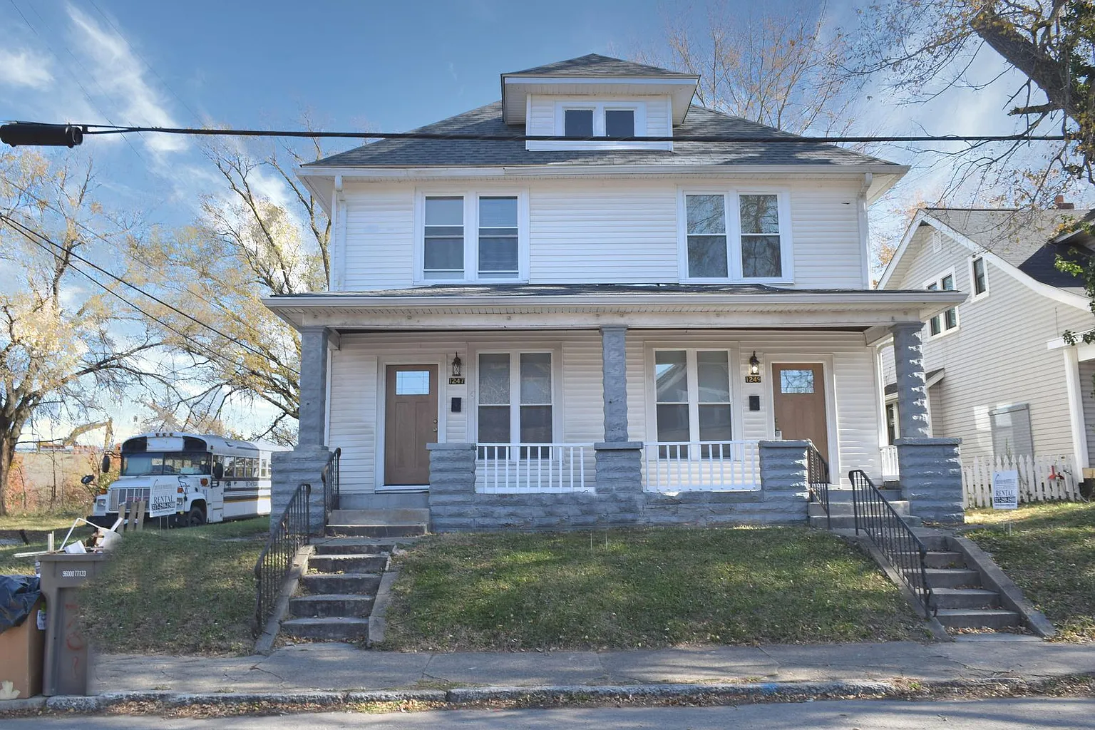 1249 Wright St photo 1