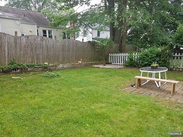 2nd image of 146 E Church St