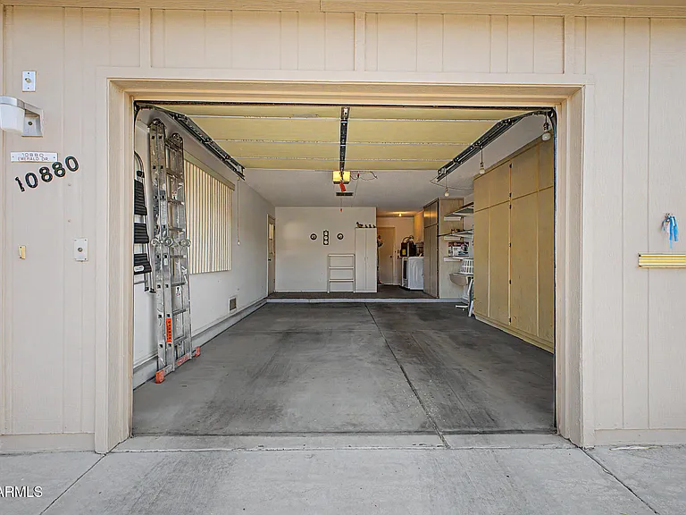 10880 W Emerald Dr — Photo 24