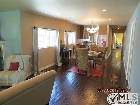 3rd image of 3921 Glenfeliz Blvd