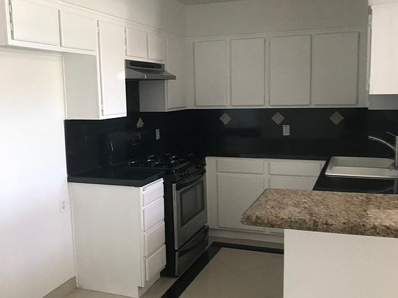 5th image of 6910 Balboa Blvd APT 7