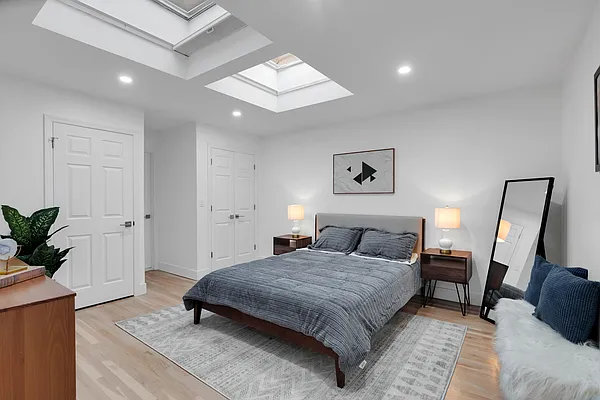 Sold by Corcoran | media 7