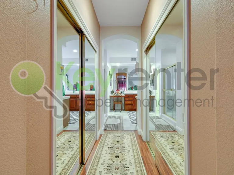 208 Otter Glen Ct — Photo 37