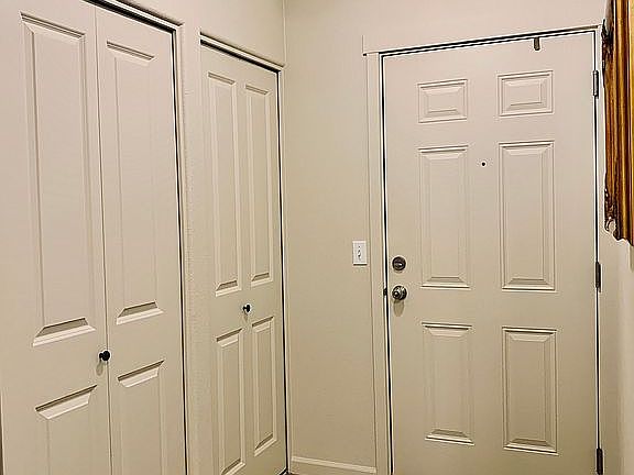 3rd image of 10740 NE Holly St Unit 208