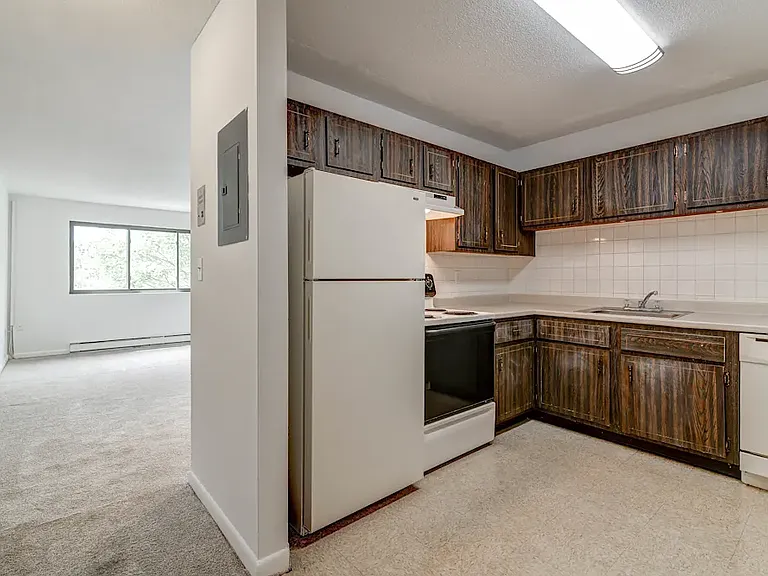 Lord Baron Apartments — Photo 11