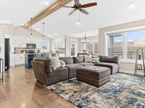 3522 Seven Oaks St, River Falls, WI 54022