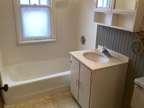 5th image of 3033 N Bartlett Ave #3033