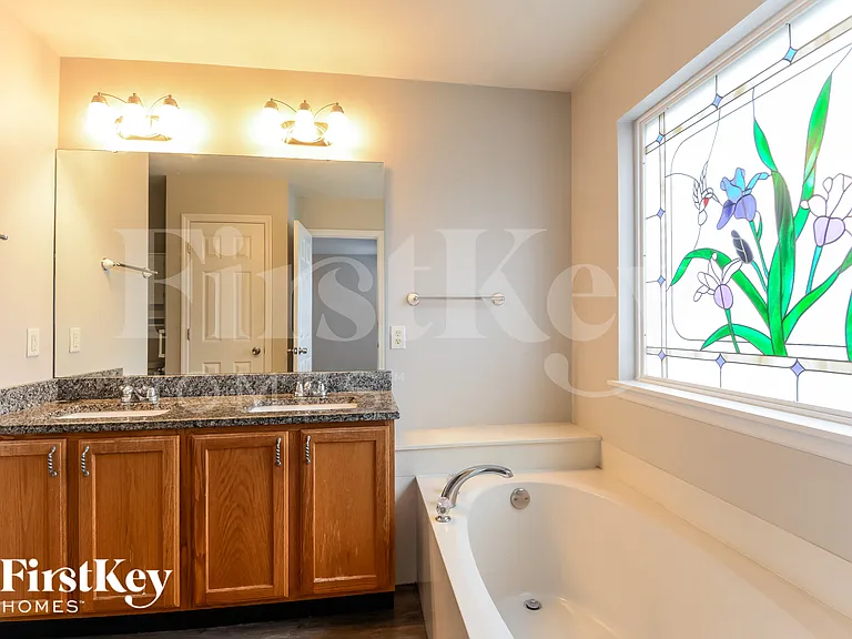 14 Rivermeadows Dr — Photo 11