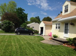 216 Hinsdale Rd, Camillus, NY 13031