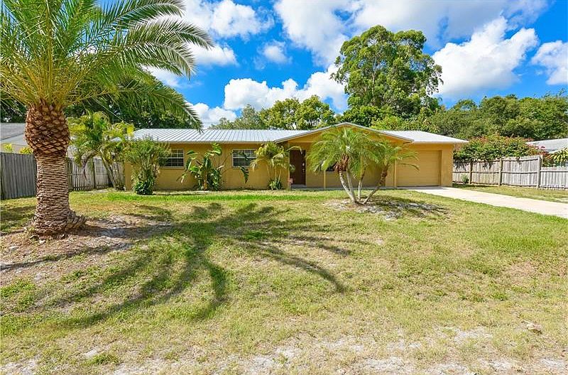 1st image of 3412 Plantation Dr