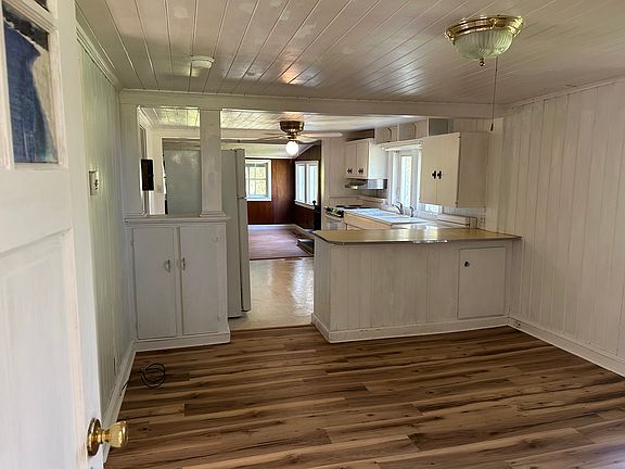 4th image of 130 Johnson Point Rd