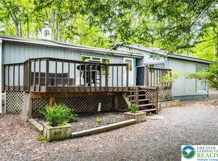 105 Honovi Dr, Pocono Lake, PA