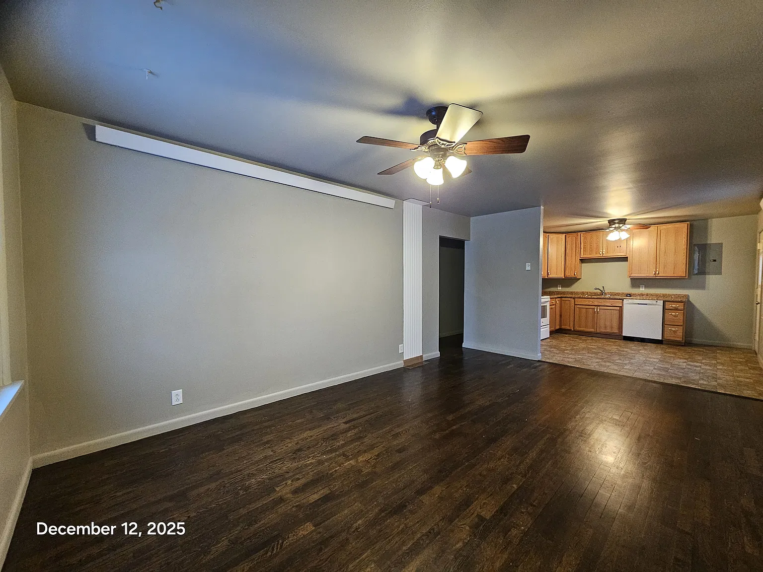 2 bed, 1680 sqft, $1,000 — Photo 2
