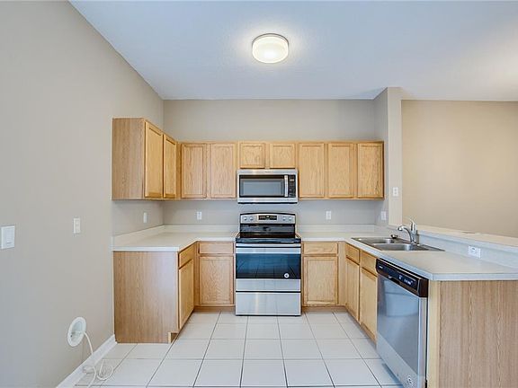 3rd image of 12708 Country Brook Ln