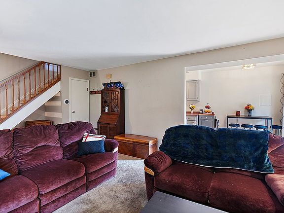 5th image of 329 Georgetown Ct Unit C