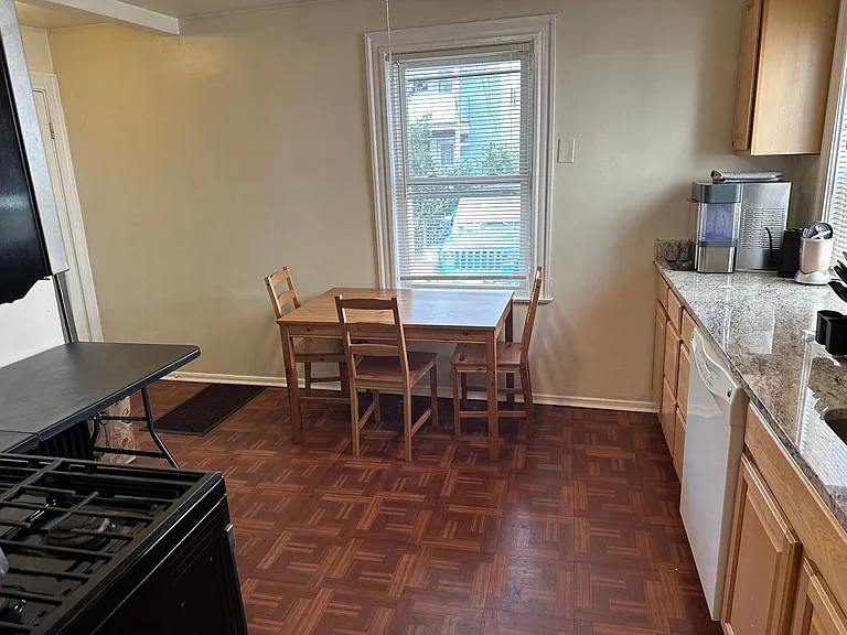 62 Brock St #3 — Photo 24