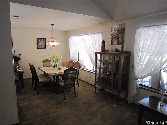 5th image of 3946 Argonaut Ave