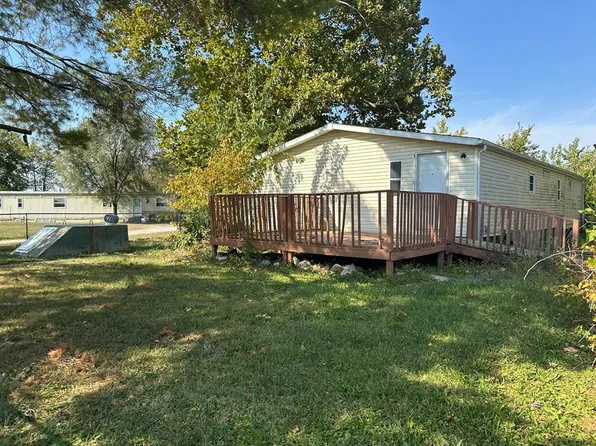 1290 Oxford Dr, Kirksville, MO 63501
