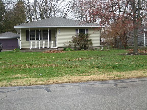 2nd image of 15301 Cherry St