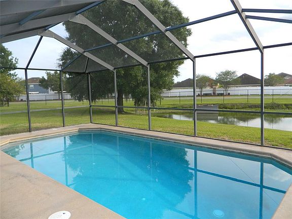 2nd image of 225 Seven Oaks Dr