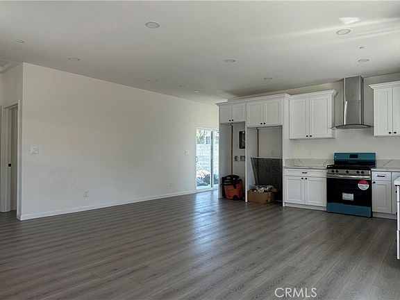 2nd image of 115 Owens