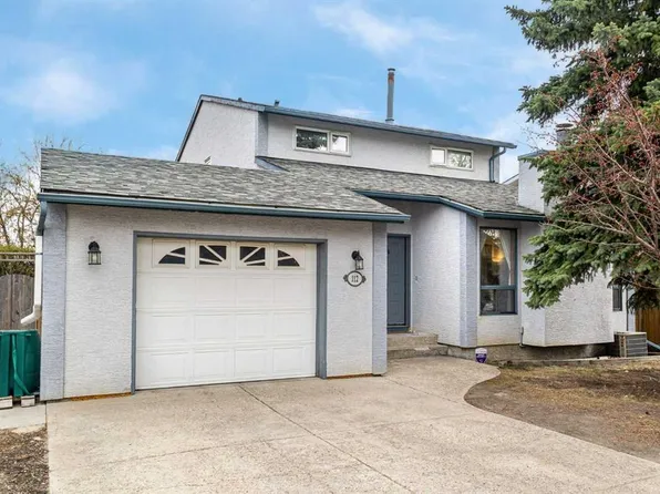112 W Woodglen Rd SW, Calgary, AB T2W 4Z1