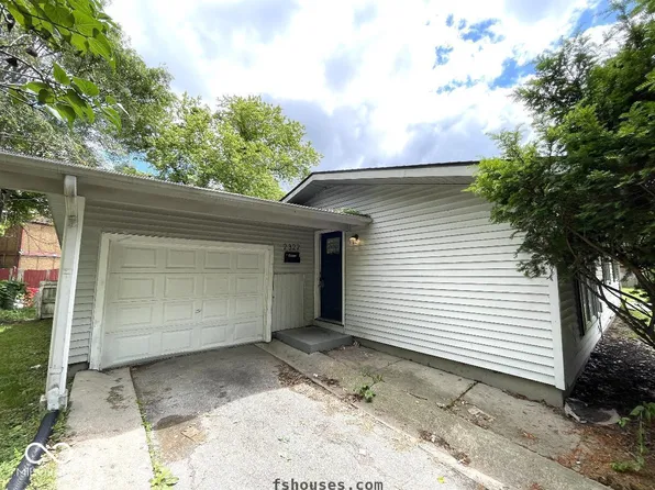 2322 Silver Maple Ct, Indianapolis, IN 46222