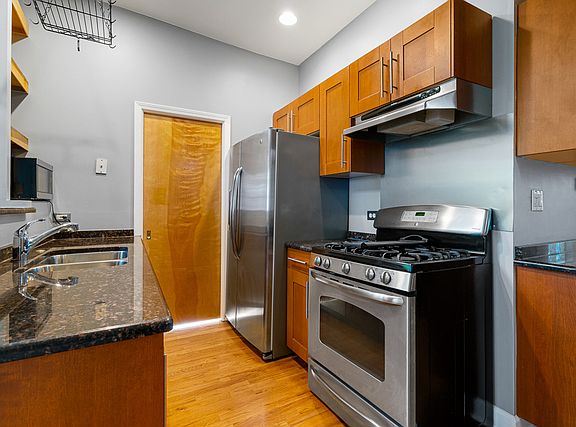 5th image of 1746 N Wolcott Ave