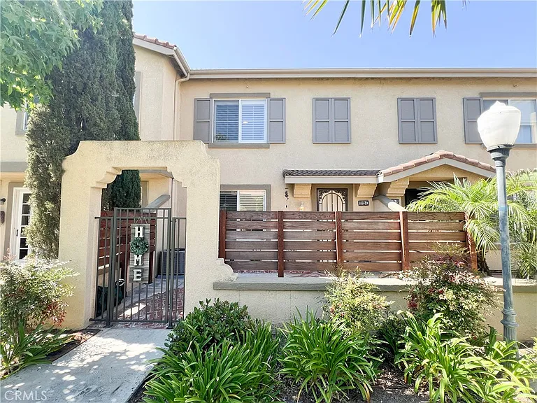 3321 E Penzance Ln #C — Photo 1