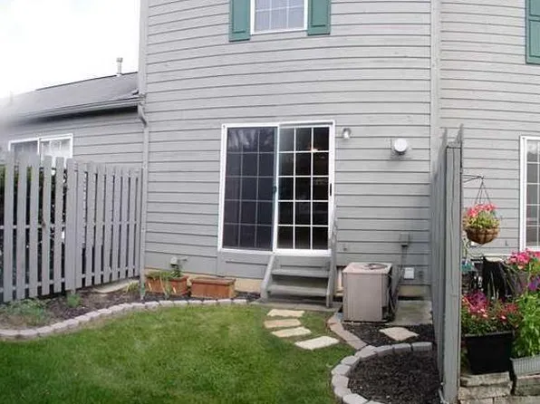 9133 Parkpoint Ln, Lewis Center, OH 43035