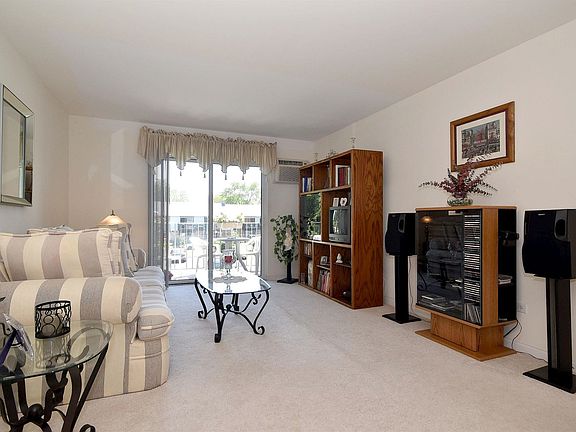 4th image of 931 Jonathon Ct #8-207