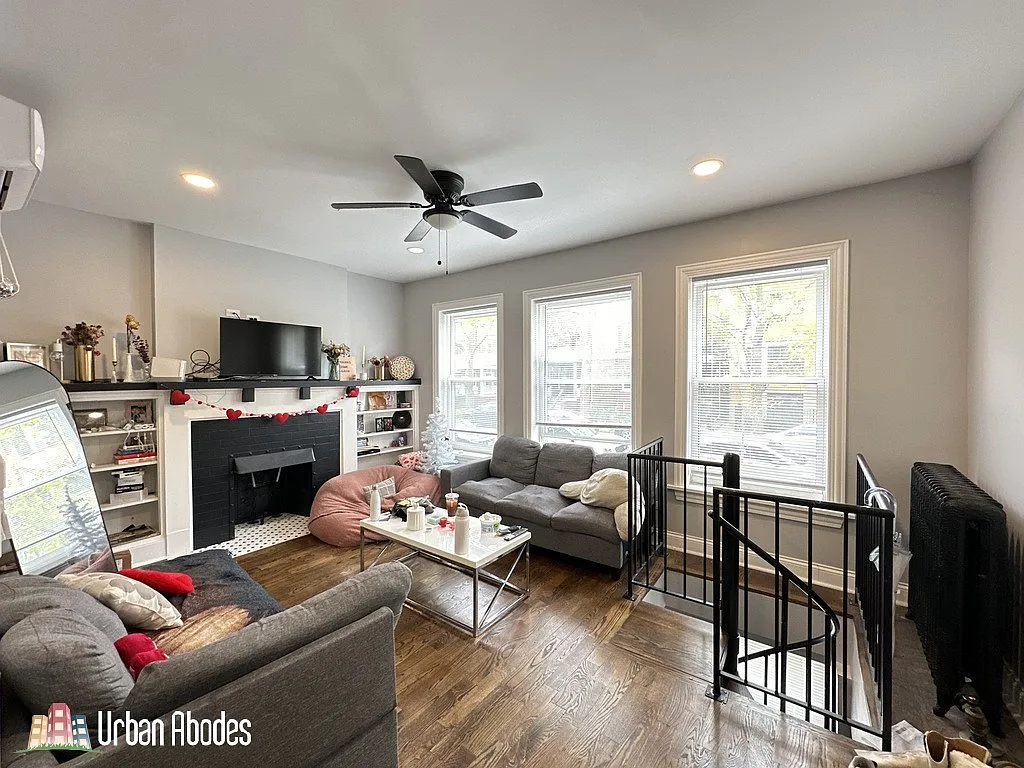 3 bed, 1800 sqft, $3,700 — Photo 3
