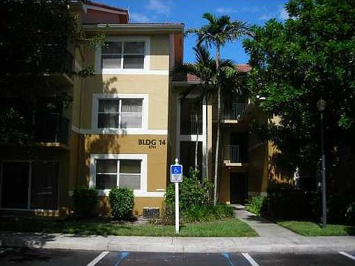2nd image of 8741 Wiles Rd APT 105
