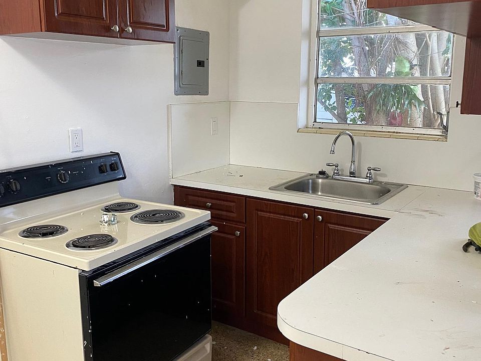 2nd image of 90 W 13th St Floor 1