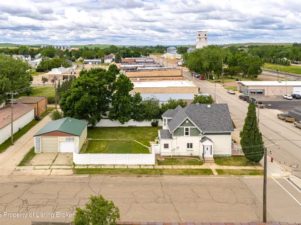 725 Main St, Hebron, ND 58638