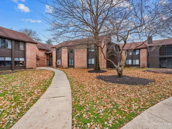 740 Saint Andrews Ln APT 36, Crystal Lake, IL 60014