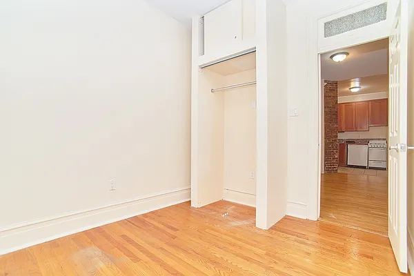 Rented by Living New York | media 7