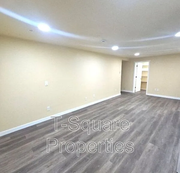 7041 S 116th Pl #105 — Photo 6