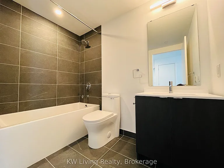 100 Queen St E #1716 — Photo 17