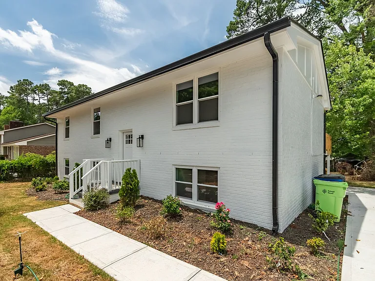 3517 Huntleigh Dr — Photo 3
