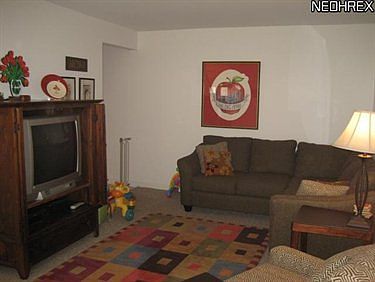 2nd image of 154 Chatham Way #154H